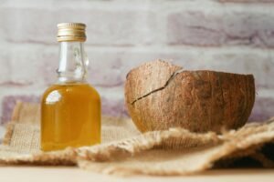 is Coconut oil healthier than vegetable oil
